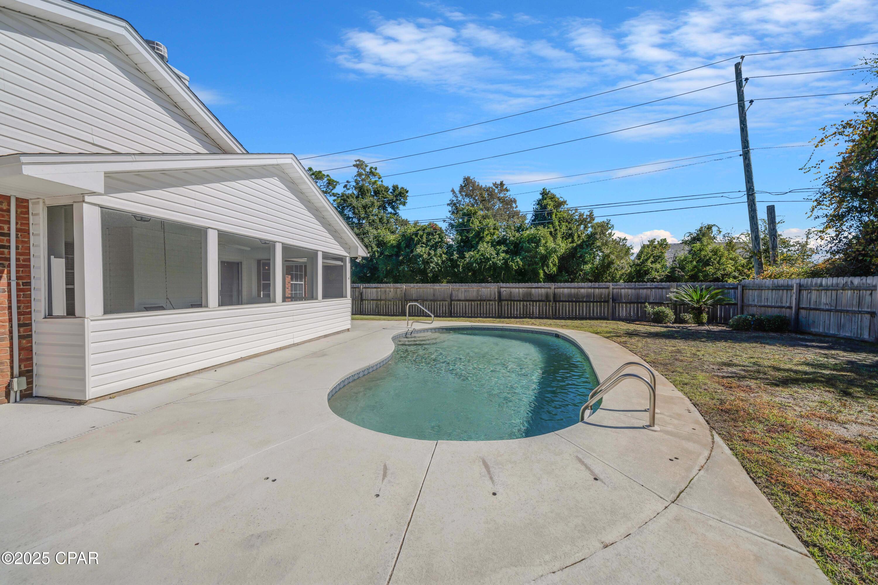 Image 5 For 501 Floridian Place