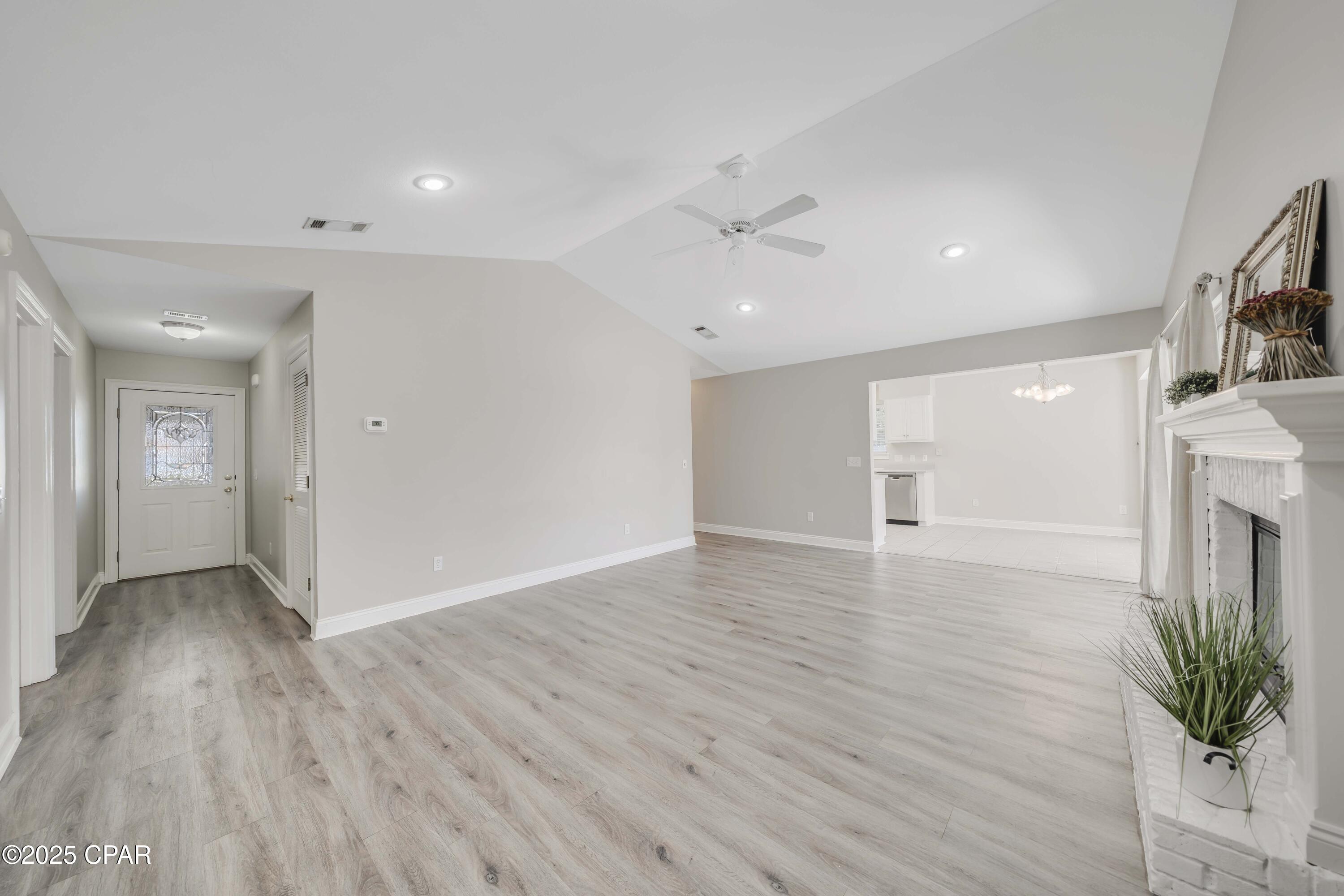 Image 7 For 501 Floridian Place