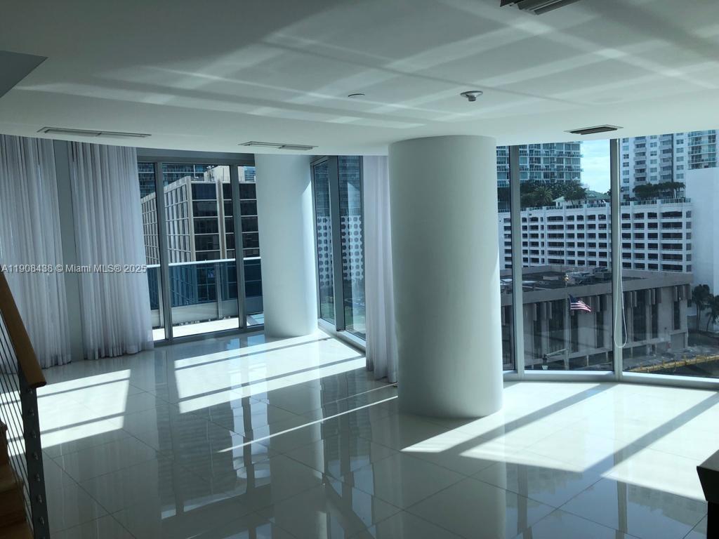 200 Biscayne Boulevard Way Unit 902, Miami, Florida 33131