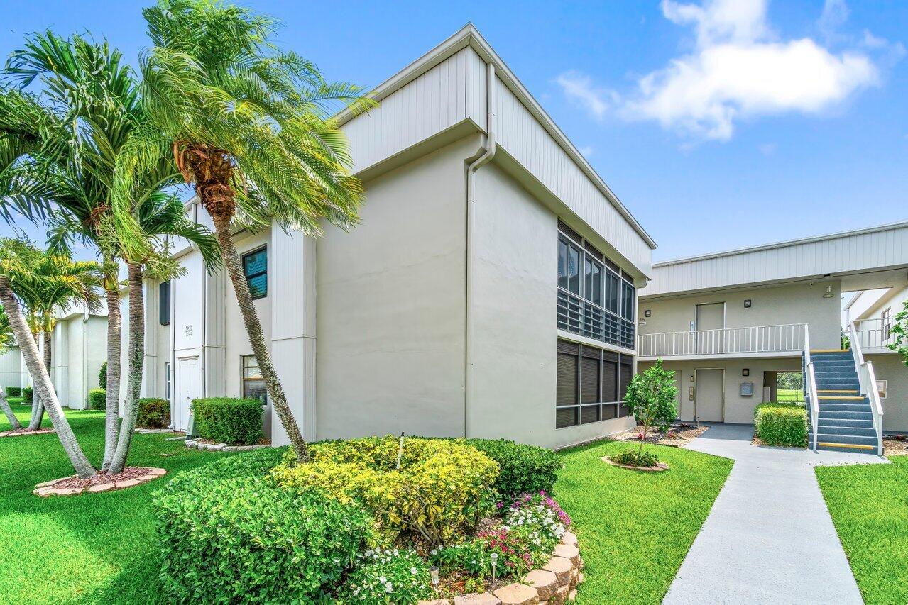 Kings Point Capri Condos