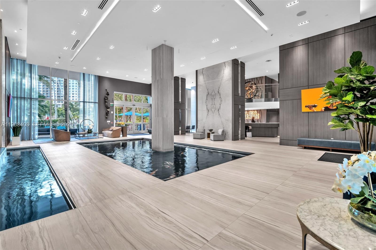 Las Olas River House Cond