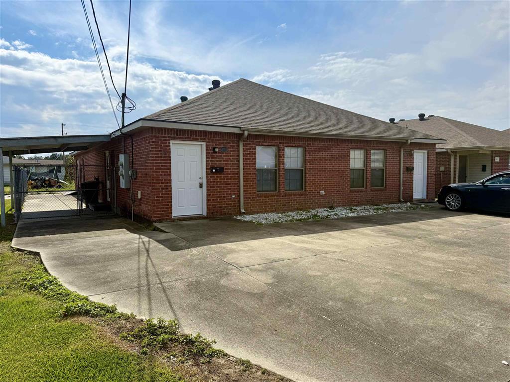 604 DEROUEN Street