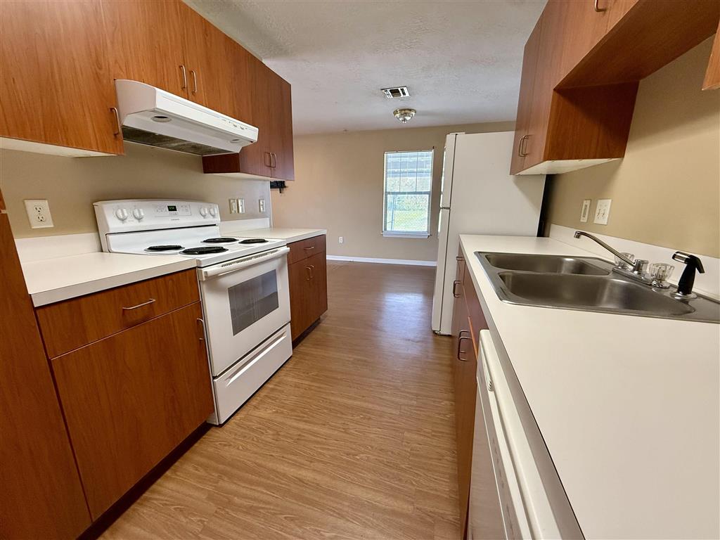 604 DEROUEN Street — photo 4