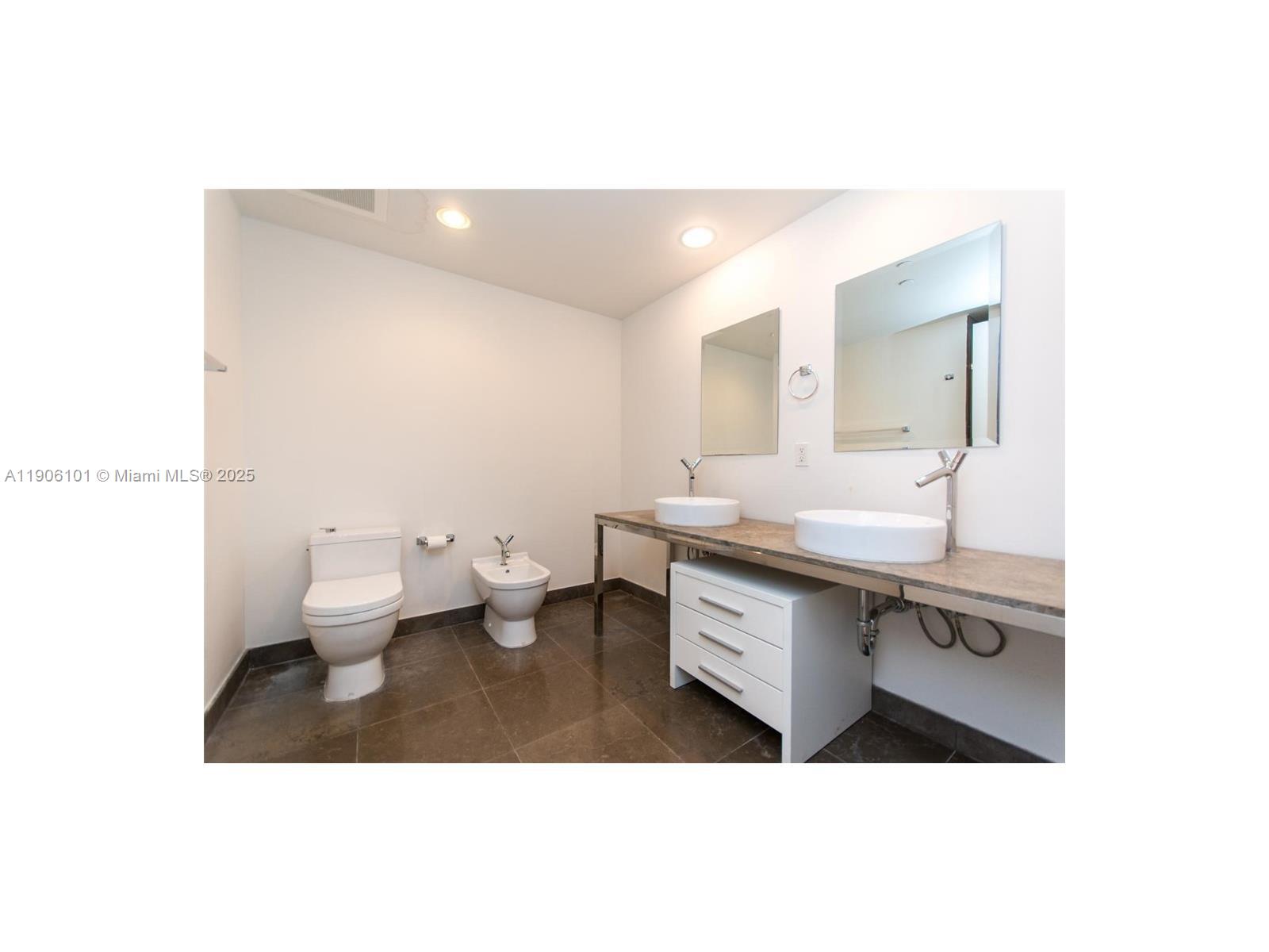 495 Brickell Ave #5008, Miami FL 33131