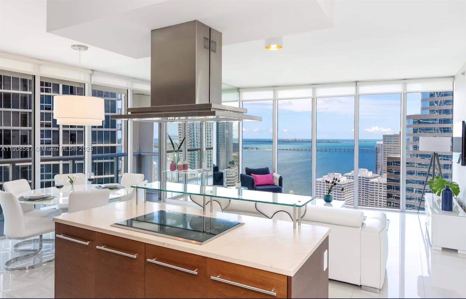 Condo for Sale in Miami, FL