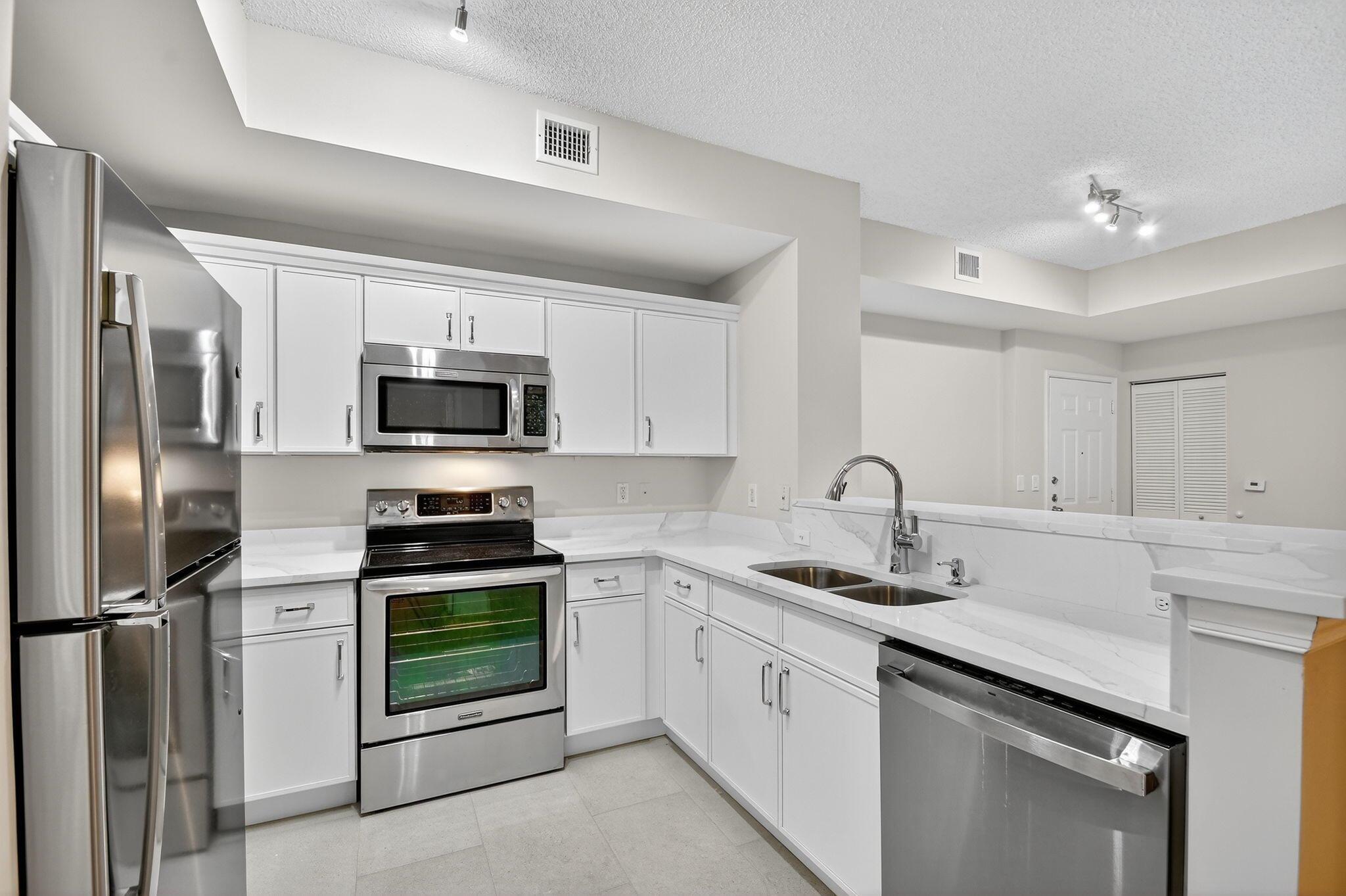 Courtyards In Cityplace C