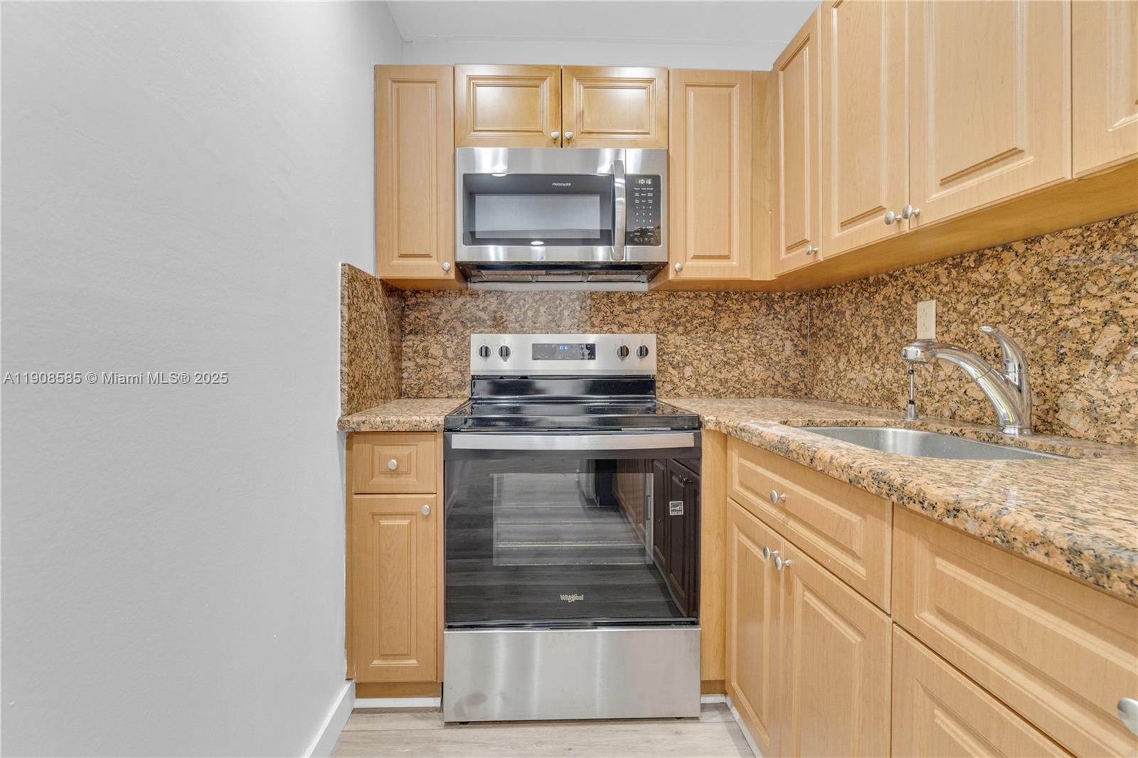 Sunset Villas No 3 Condo