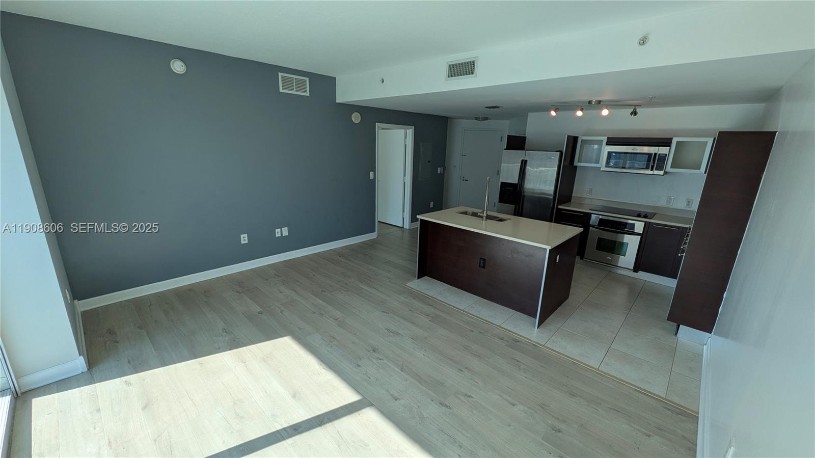 Quantum On The Bay Condo