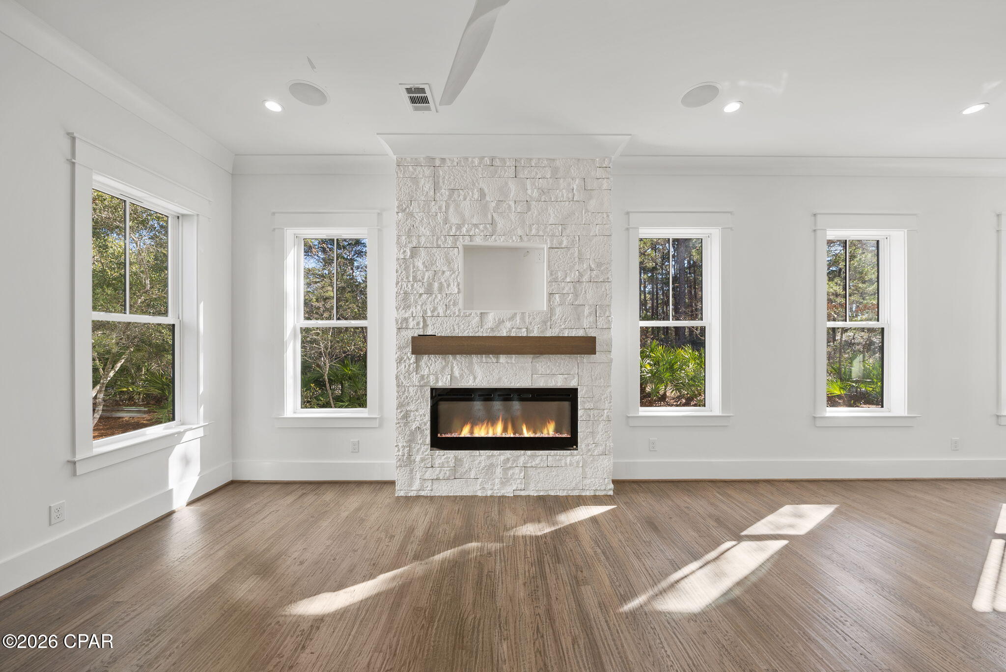 Image 4 For 325 Matt's Way