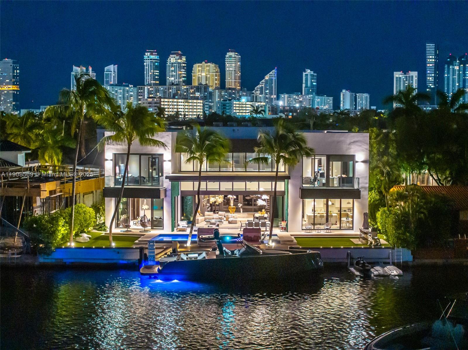Casa à Venda em North Miami Beach, FL