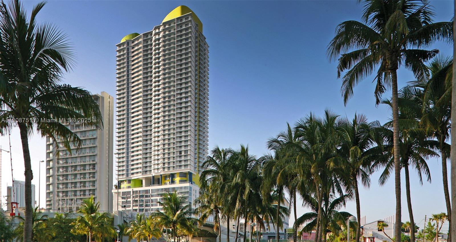 2 BED 2.5 Bath Furnished and Fully Equipped Corner Unit! Wood flooring throughout, Beautiful City Views, Large Walk-in Closets, has a Washer and Dryer inside the unit. The location is steps from Brickell city center, metro, Publix and more. Rent includes basic cable, internet, water, hot water, pest control and one assigned parking. The pool deck is temporarily closed for repairs. VACANT AND EASY TO SHOW