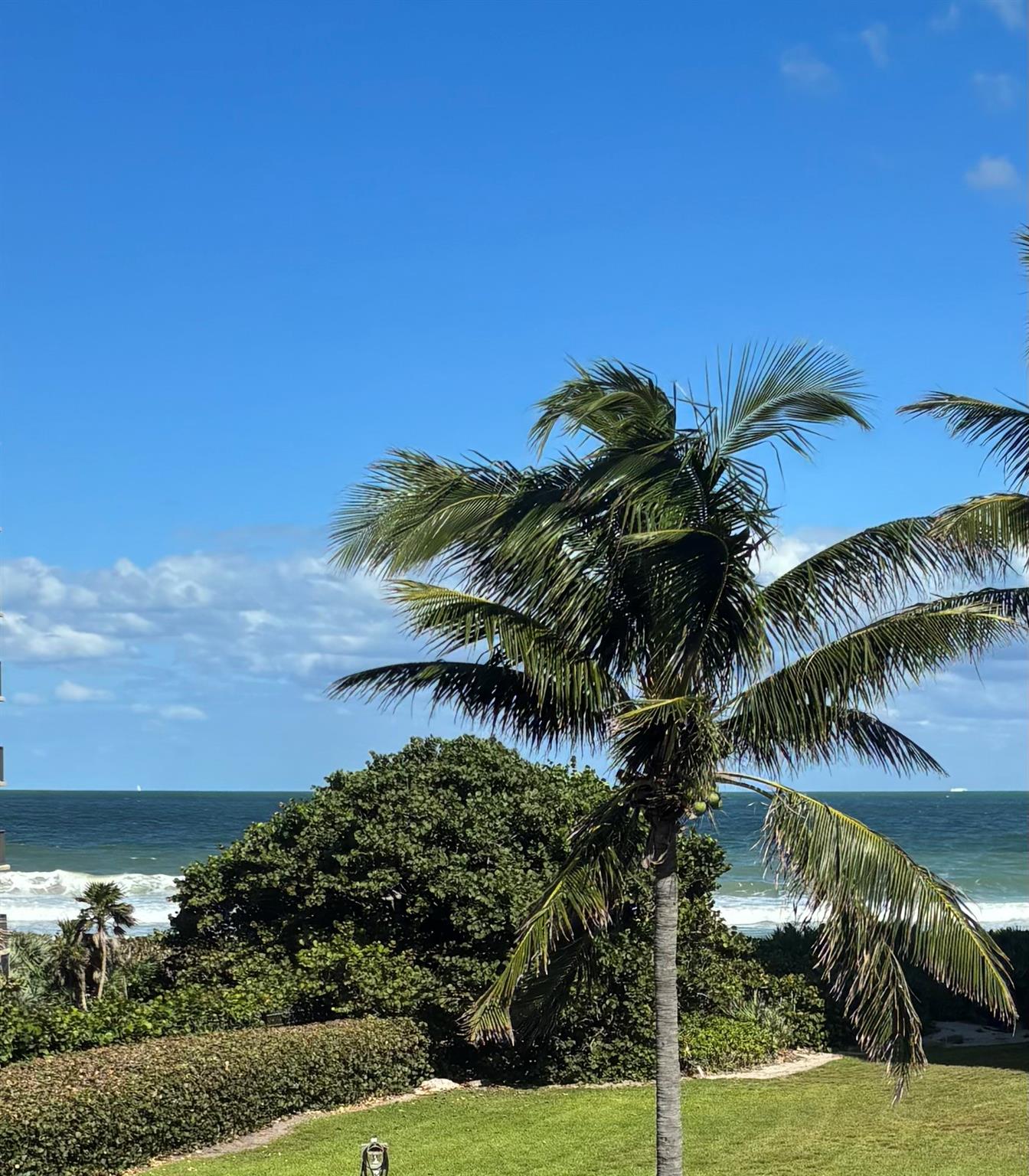 Homes for sale in Jensen Beach, FL | 126 Ocean Bay Dr #126, Jensen Beach, FL 34957 | MLS# F10535310