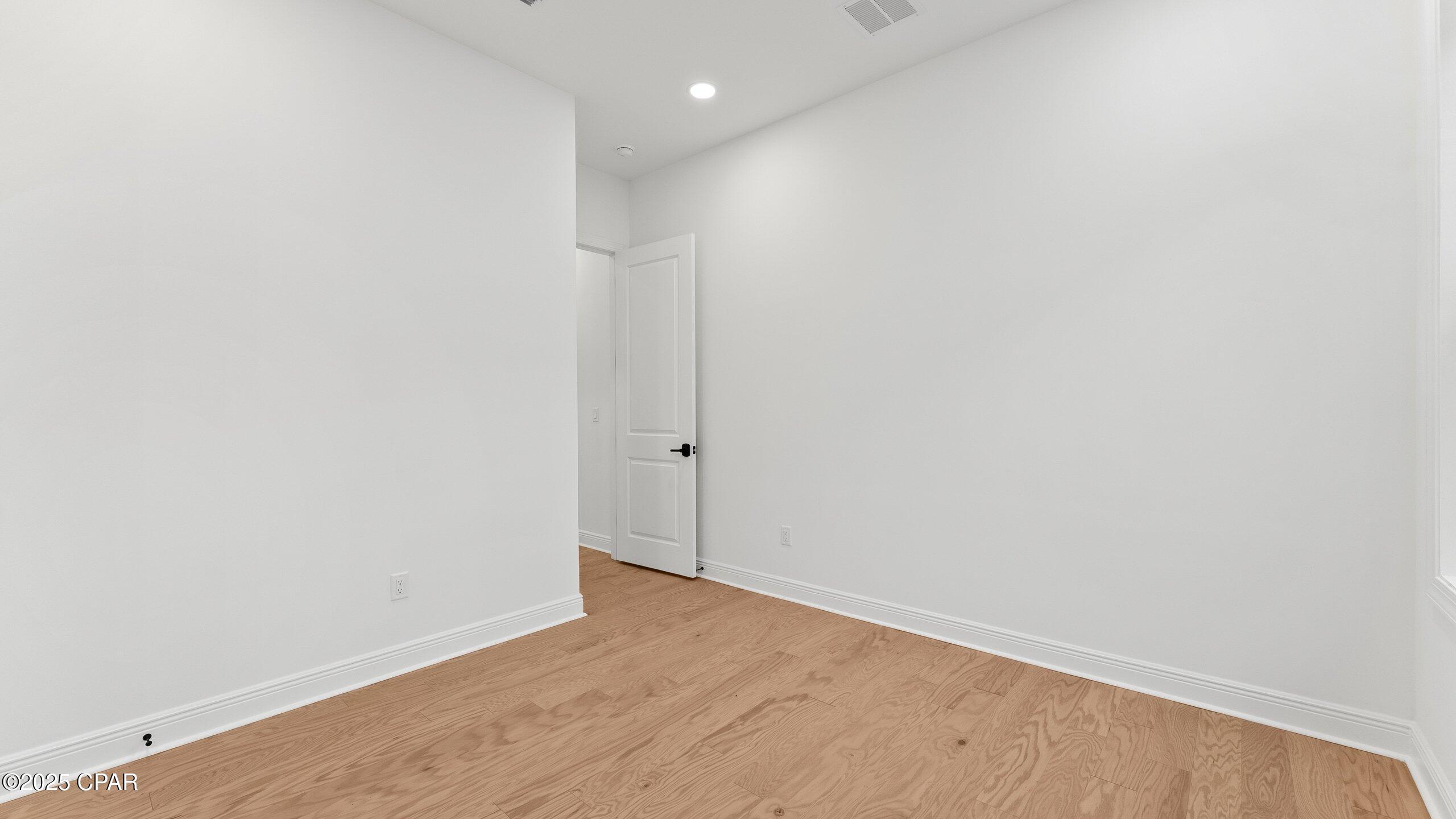 Image 33 For 525 Millbridge Drive