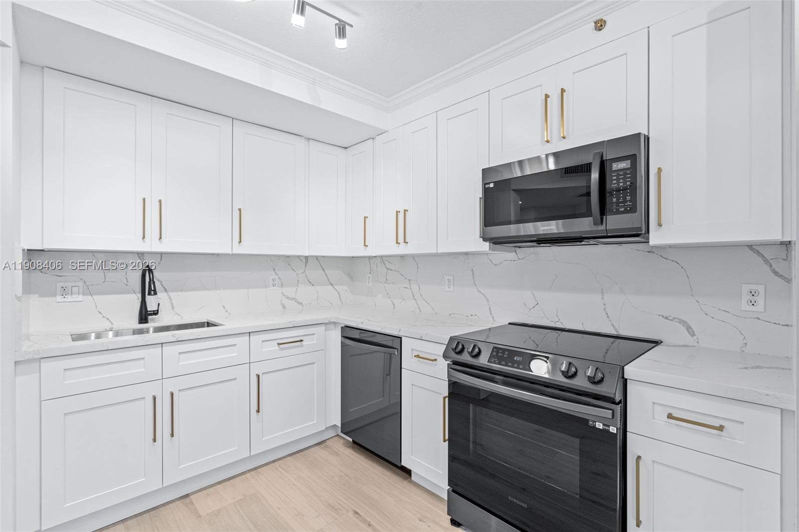 The Courts At Bayshore II