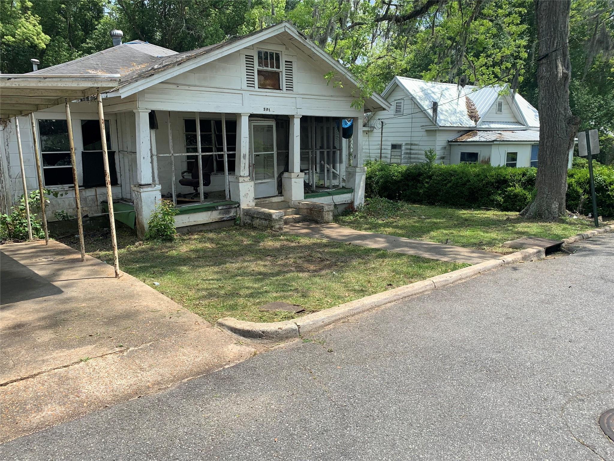 Homes for sale in Quincy, FL | 201 S Love, Quincy, FL 32351 | MLS# F10535350