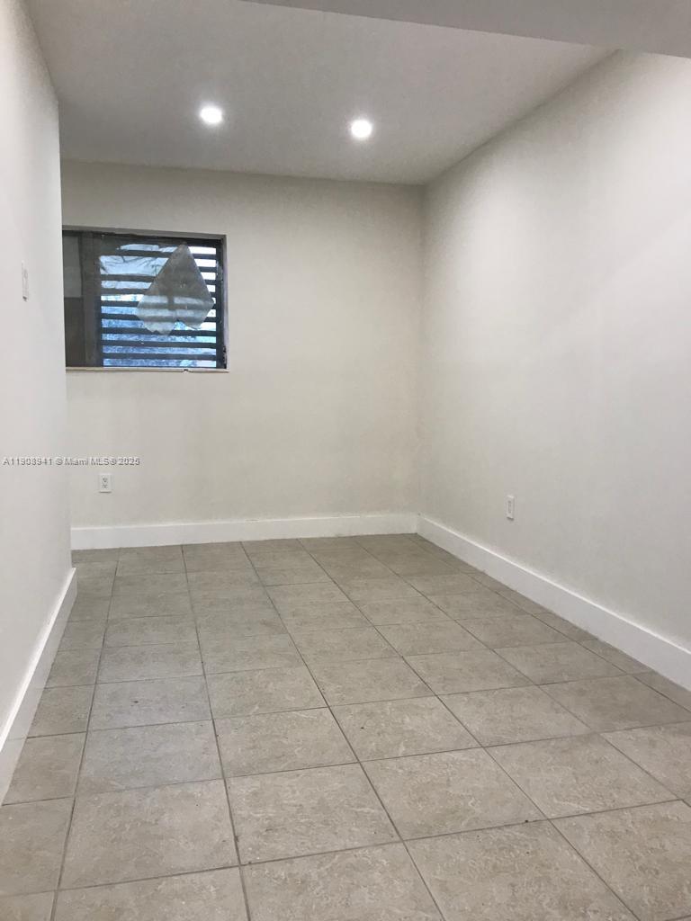 Normas Condo @1951 Ne 167