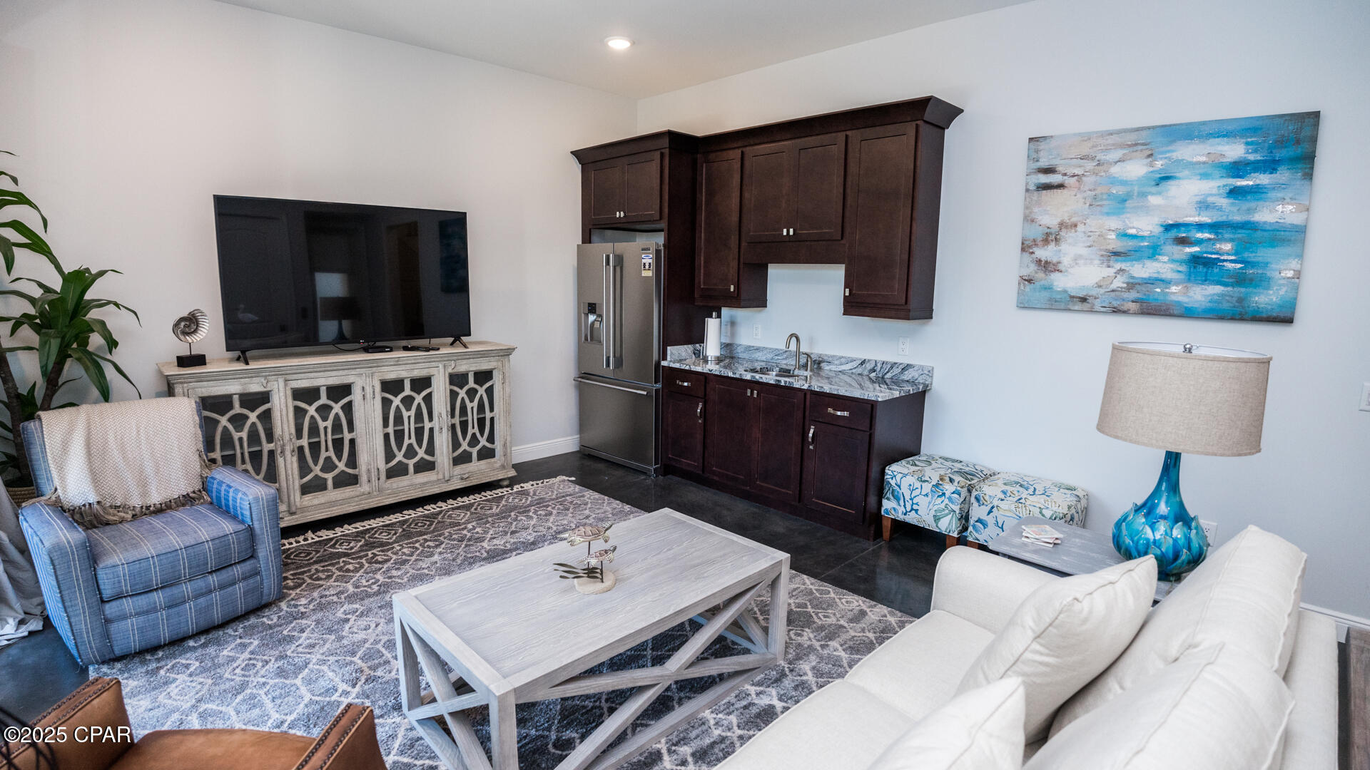 Listing photo id 13 for 235 La Valencia Circle