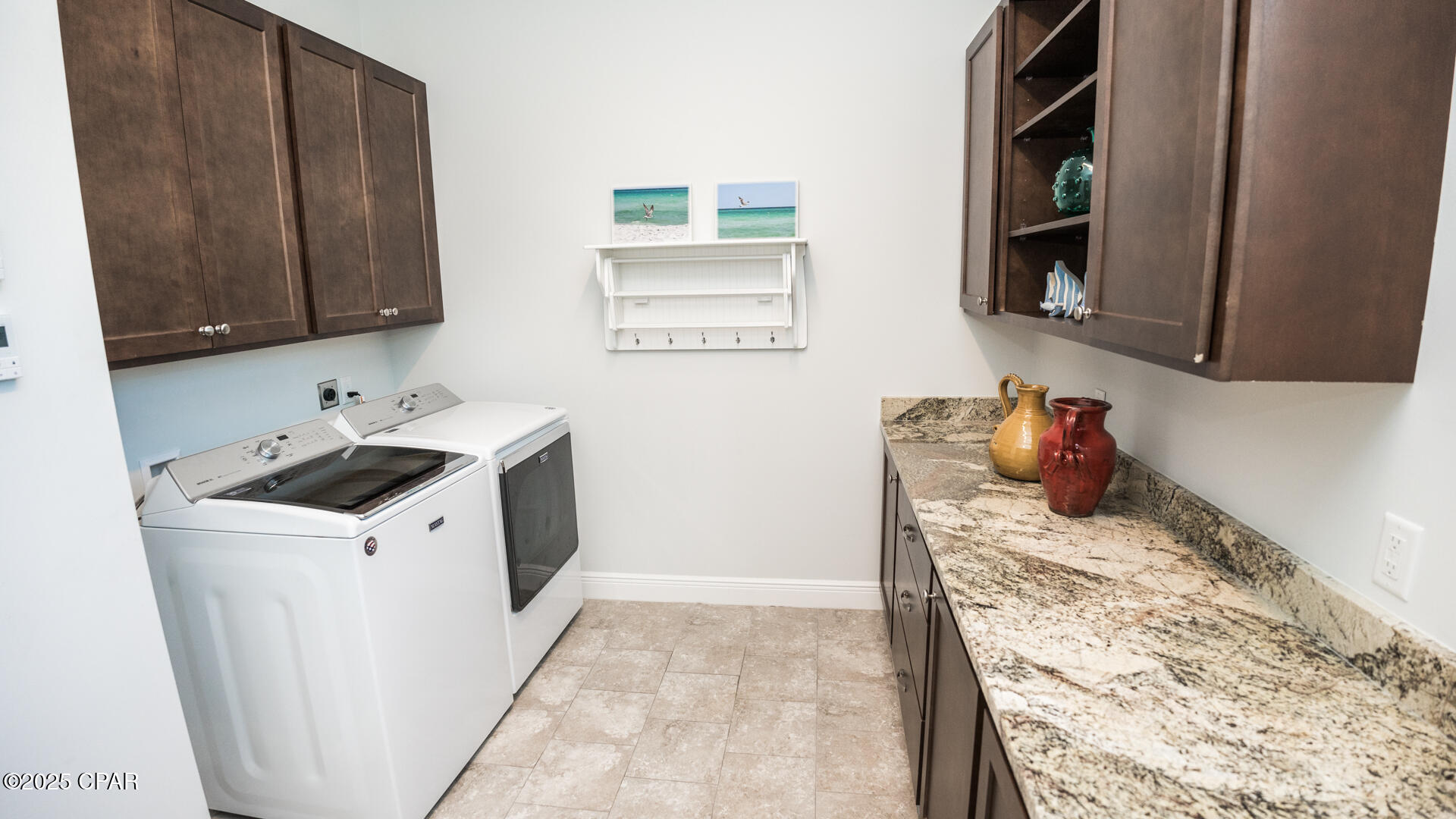 Listing photo id 19 for 235 La Valencia Circle