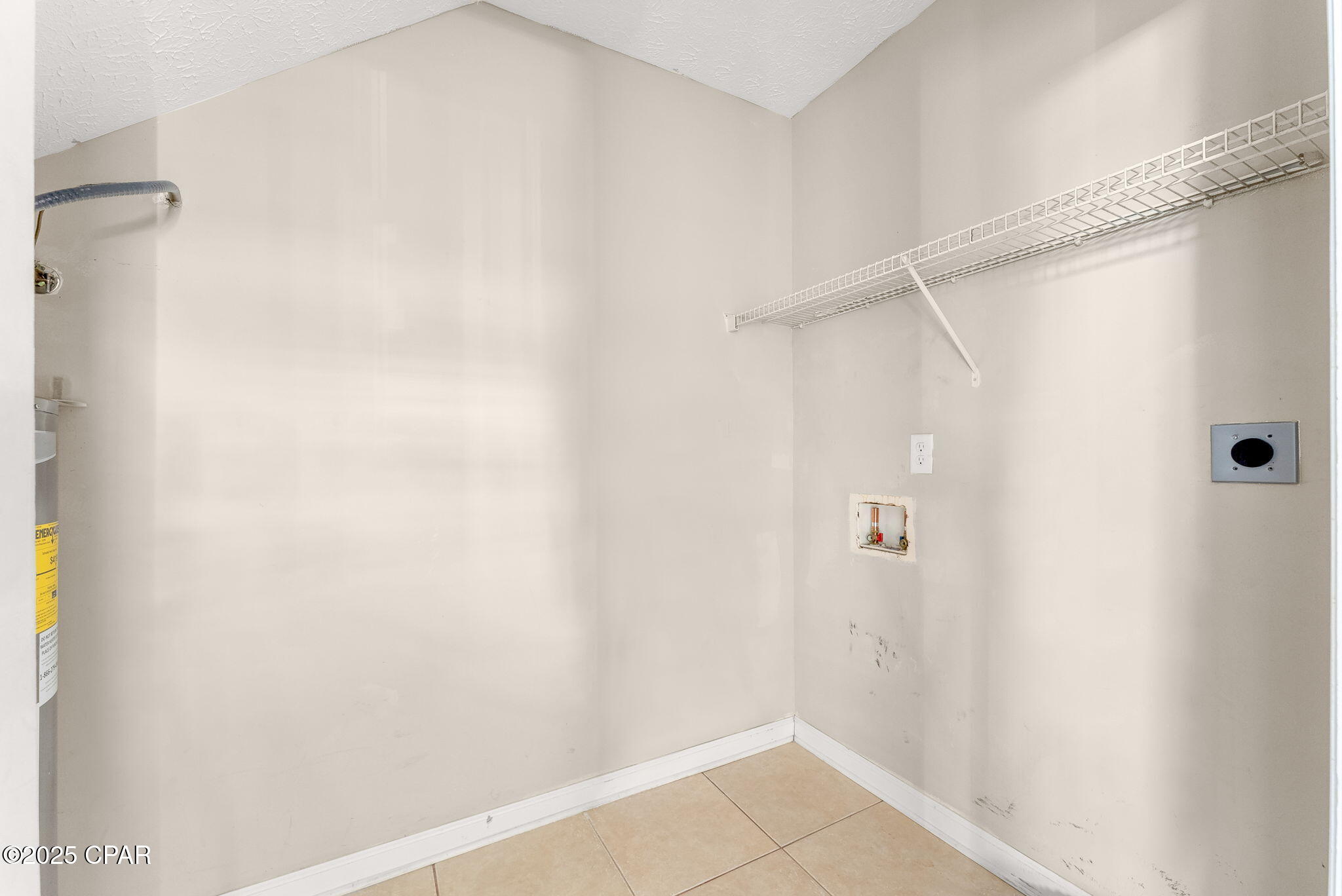 Image 24 For 133 White Cap Way