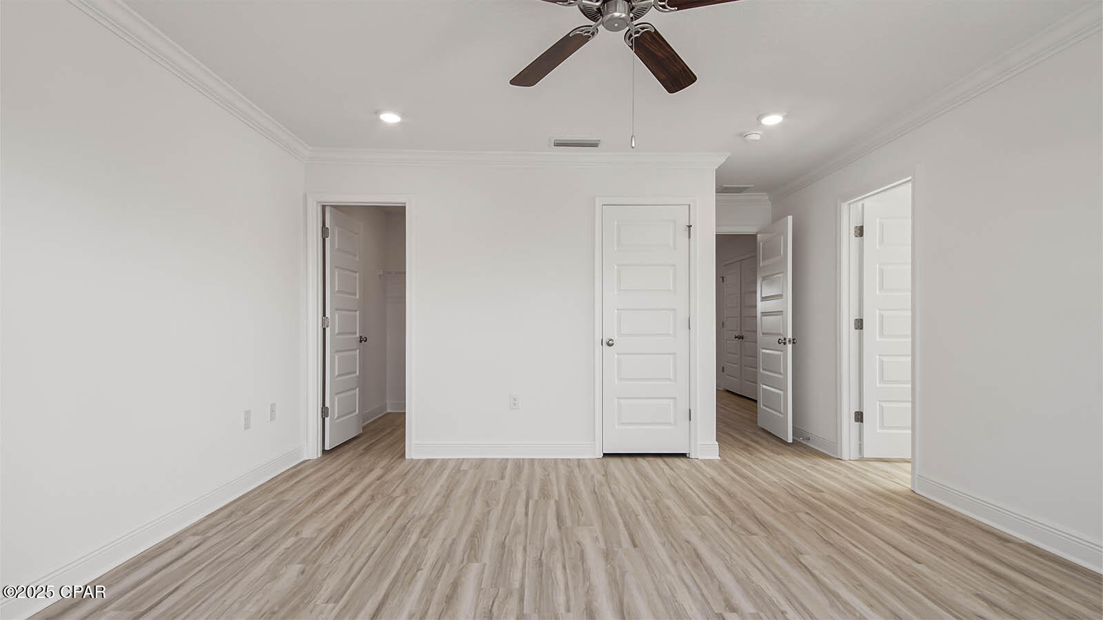 Listing photo id 32 for 149 Chateau Lane