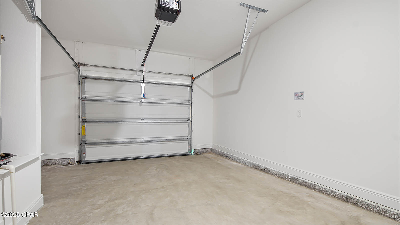 Listing photo id 44 for 149 Chateau Lane