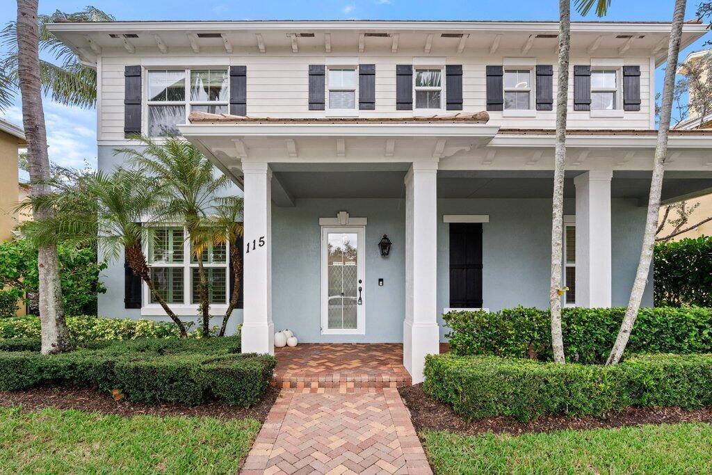 Photo 21 of home located at 115 Leather Leaf Drive, Jupiter FL