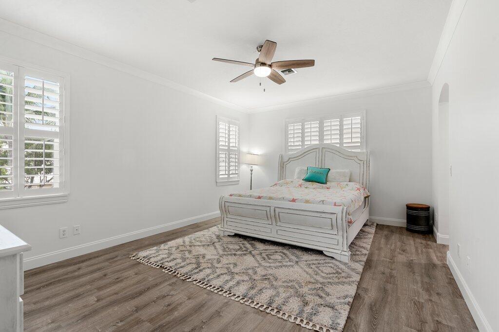 Photo 7 of home located at 115 Leather Leaf Drive, Jupiter FL