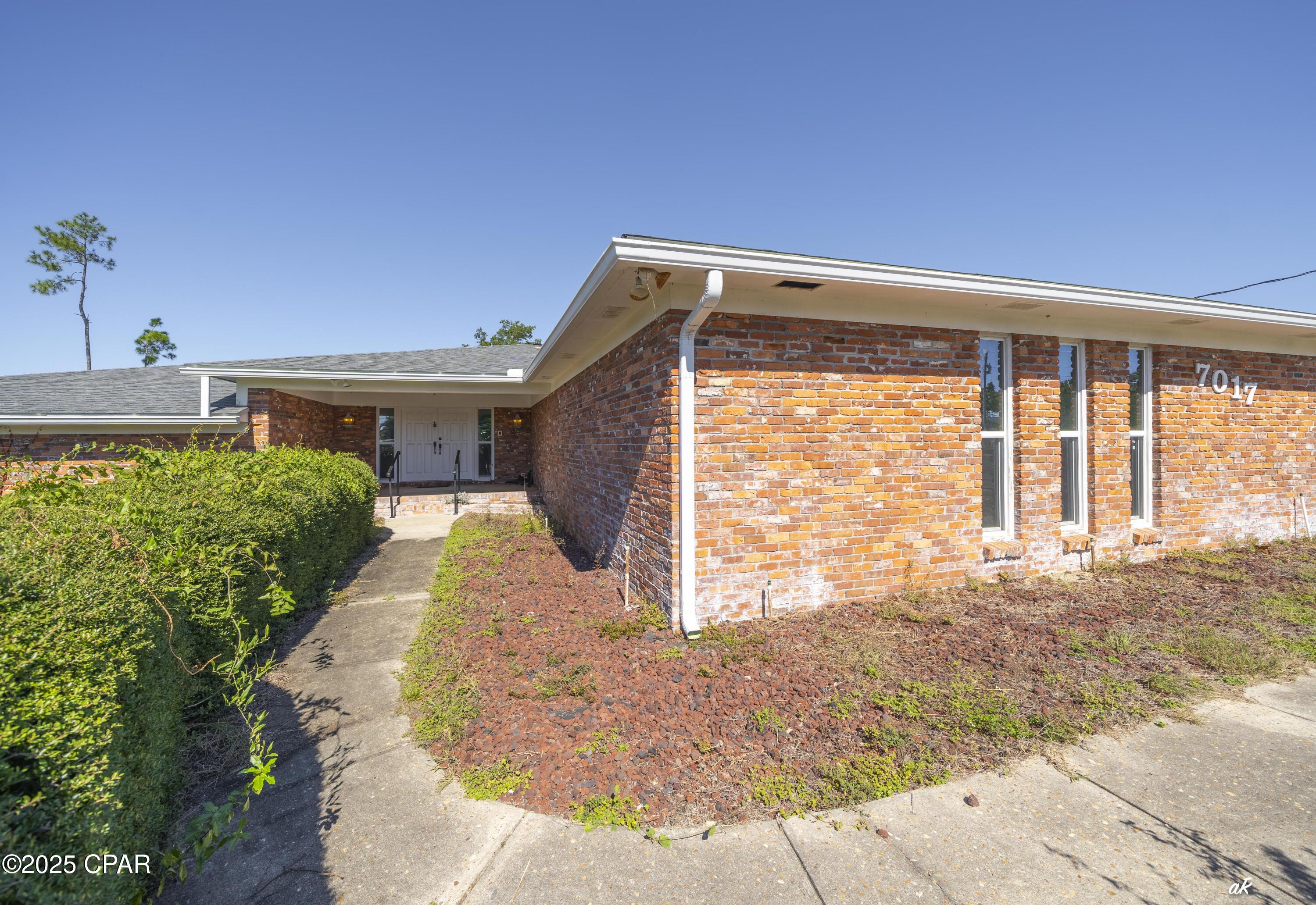 Image 2 For 7017 Hugh Drive