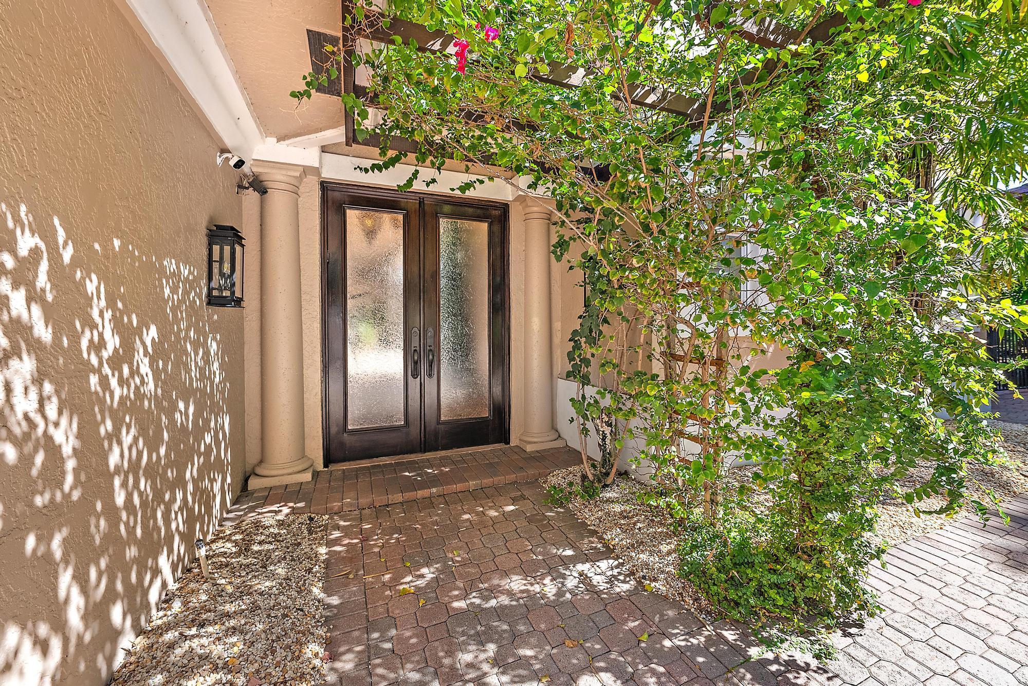 Image to showcase the property located at 404 Mariner Drive