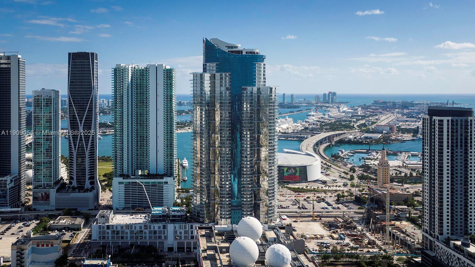 Paramount Miami Worldcent