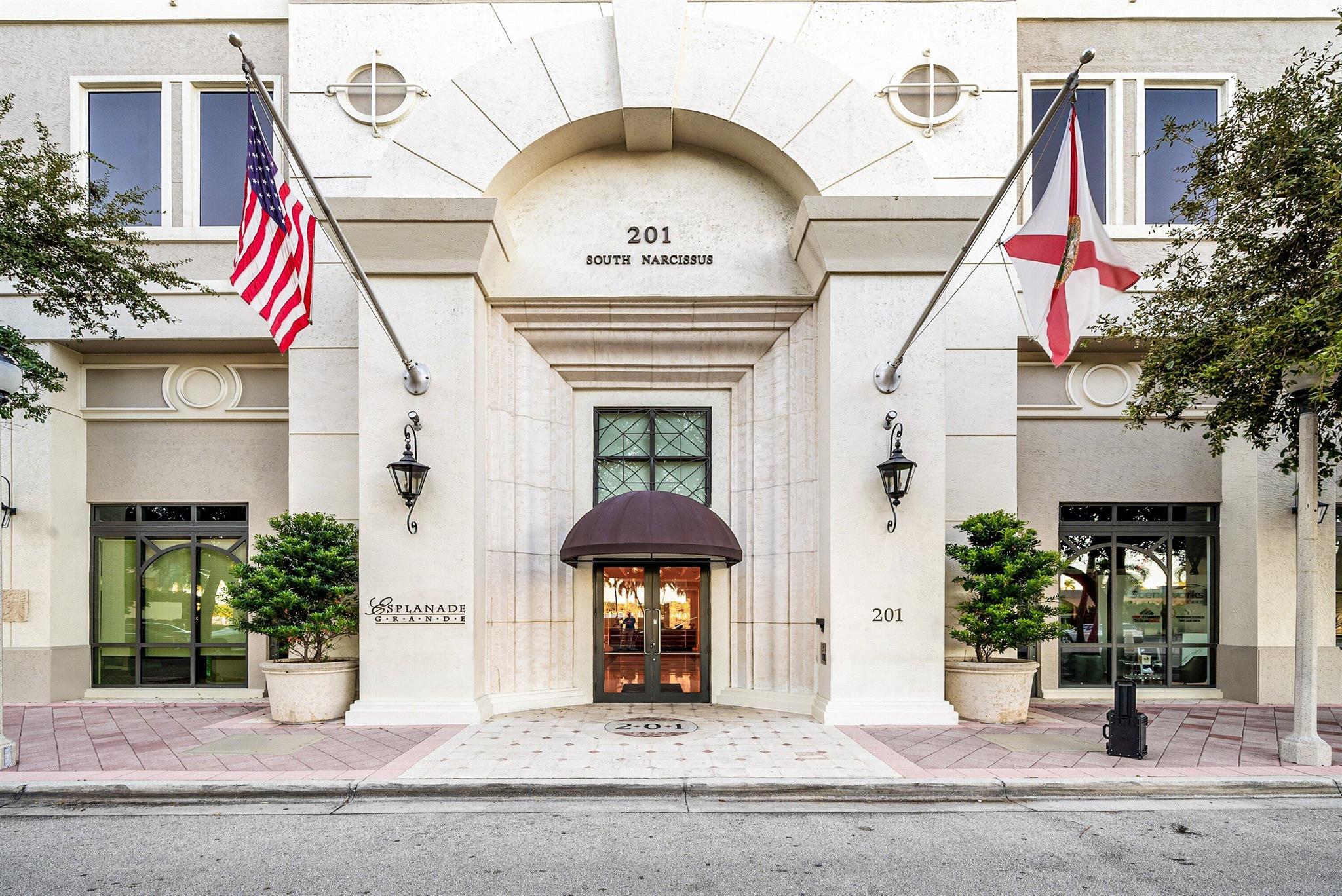 Esplanade Grande Condo