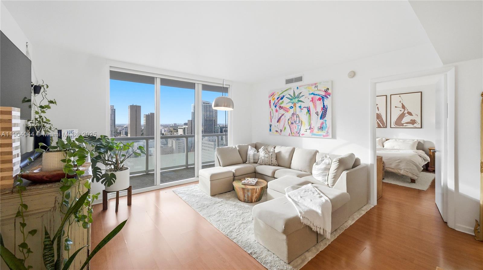 Apartamento à Venda em Miami, FL