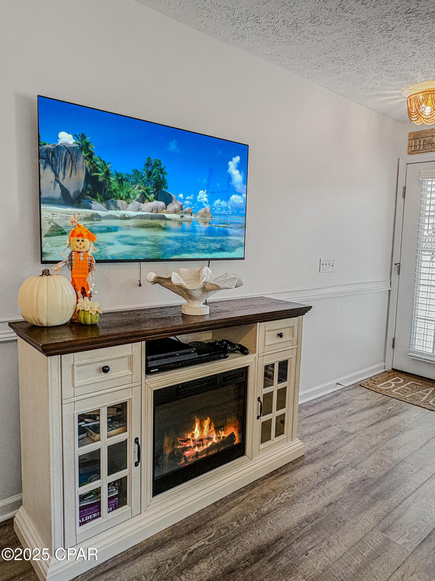 Image 4 For 17462 Front Beach Road  59-102