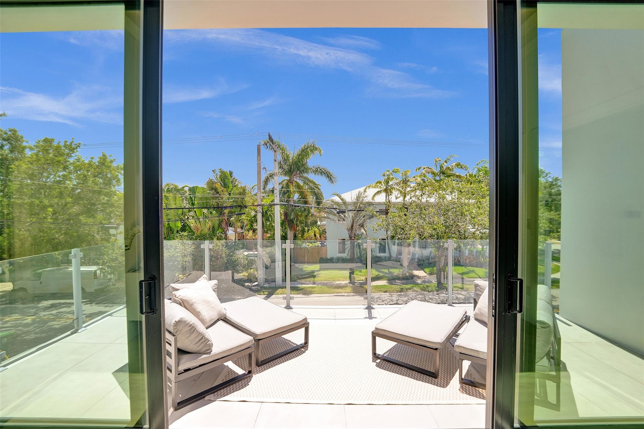 Homes for sale in Fort Lauderdale, FL | 1111 Se 9Th Ave, Fort Lauderdale, FL 33316 | MLS# F10533911