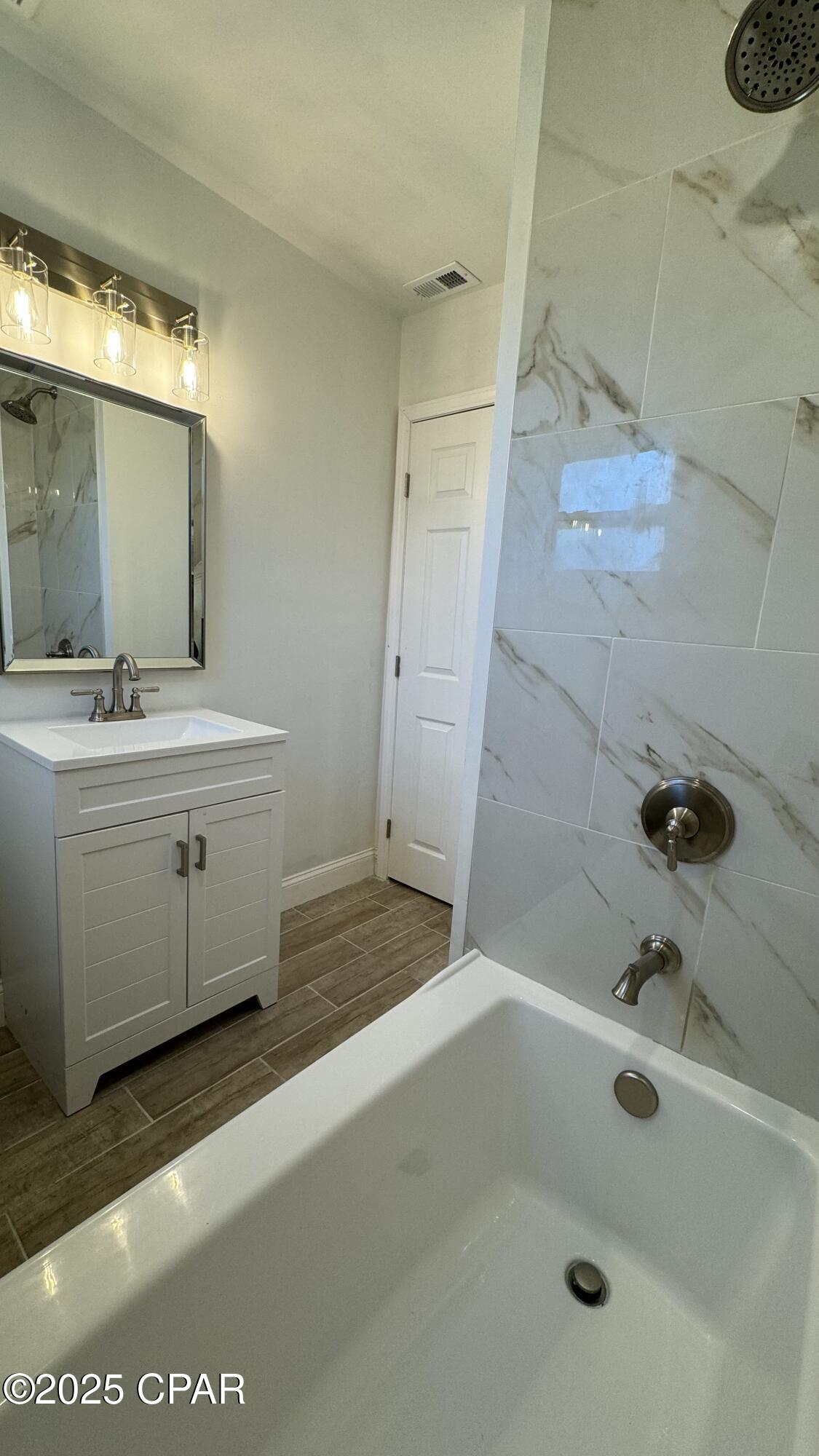 Image 13 For 212 Cove Boulevard