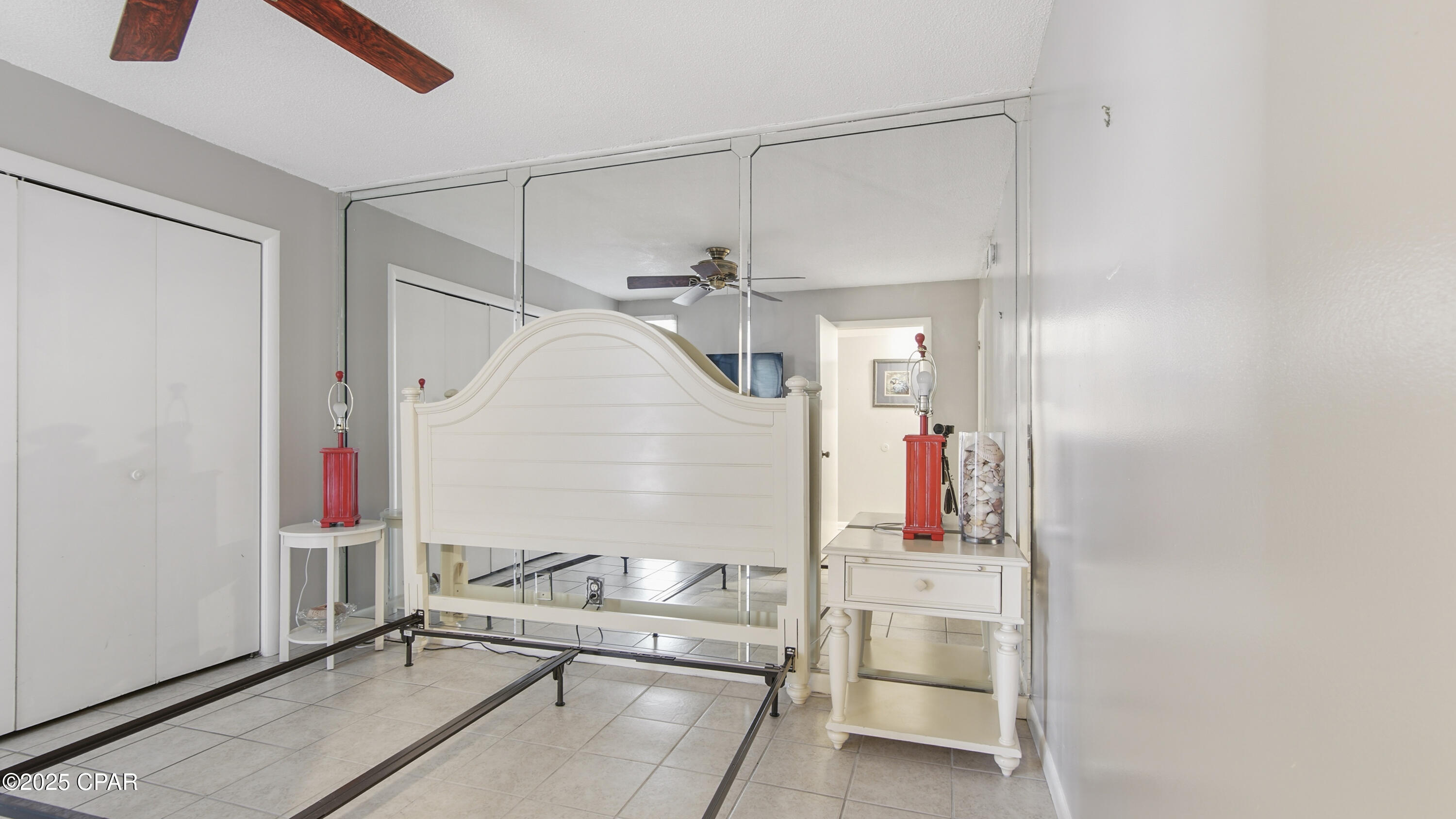 Image 3 For 8200 Surf Drive A405