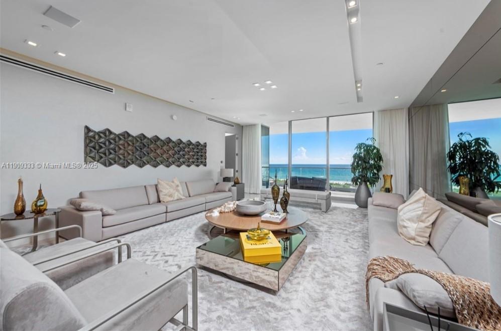 Condo for Sale in Surfside, FL