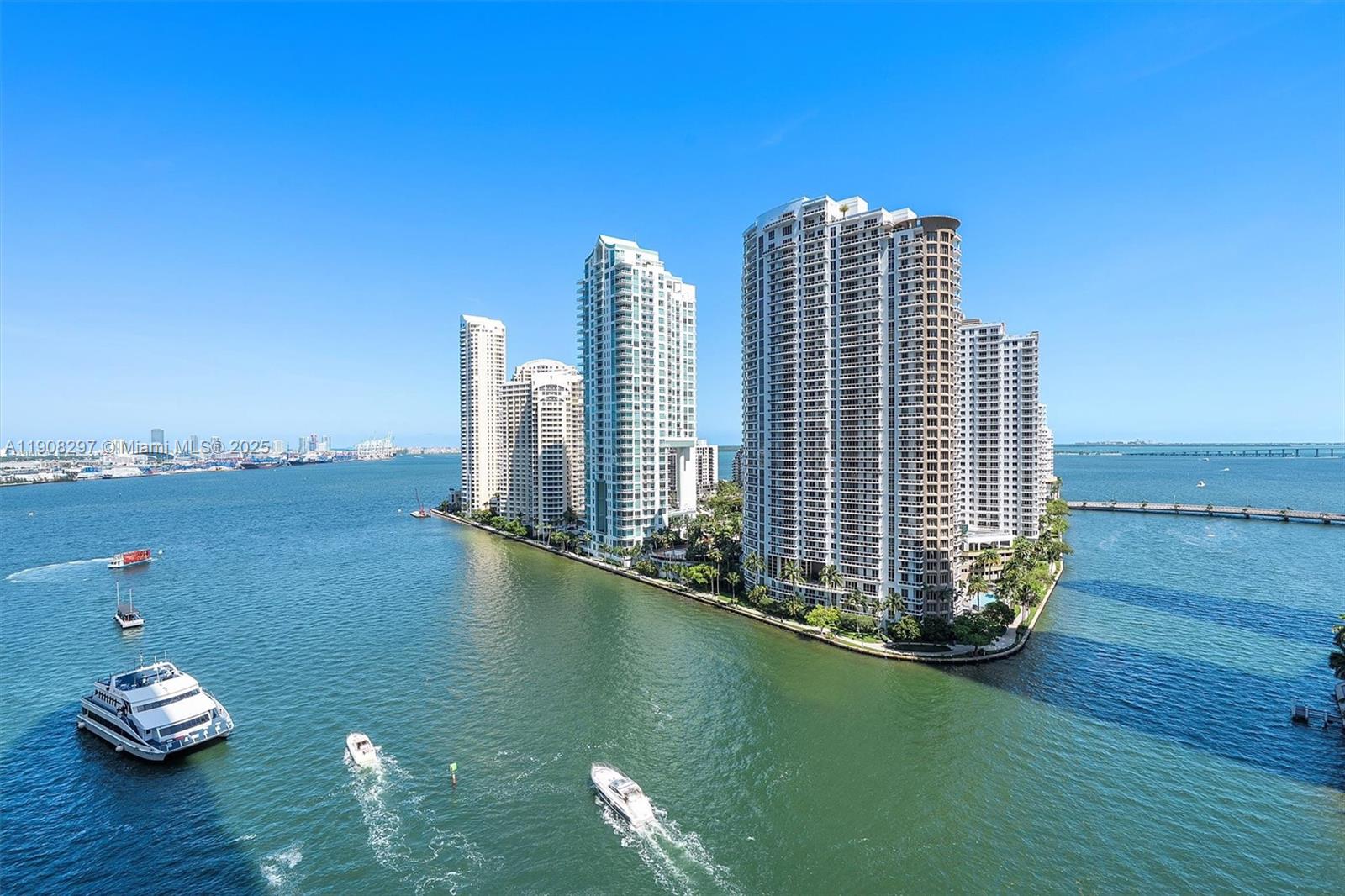 Apartamento para Alugar em Miami, FL