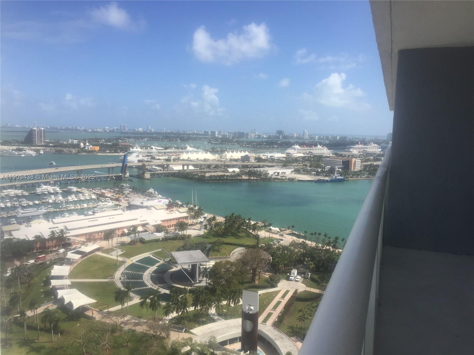 Condo for Rent in Miami, FL
