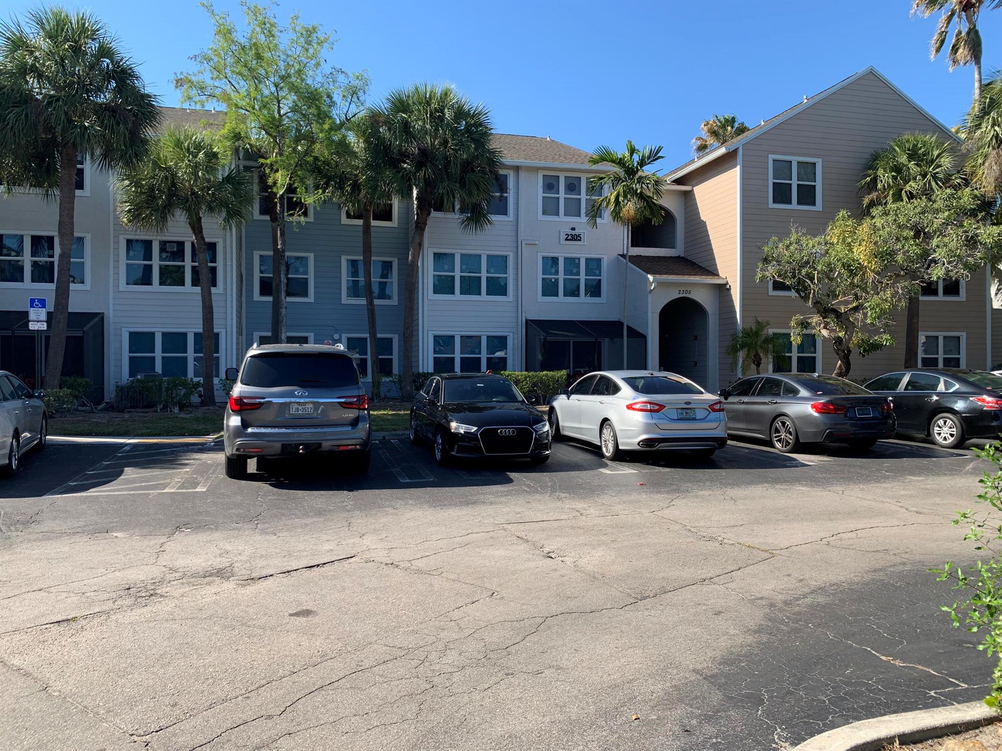 Boynton Landings Condo