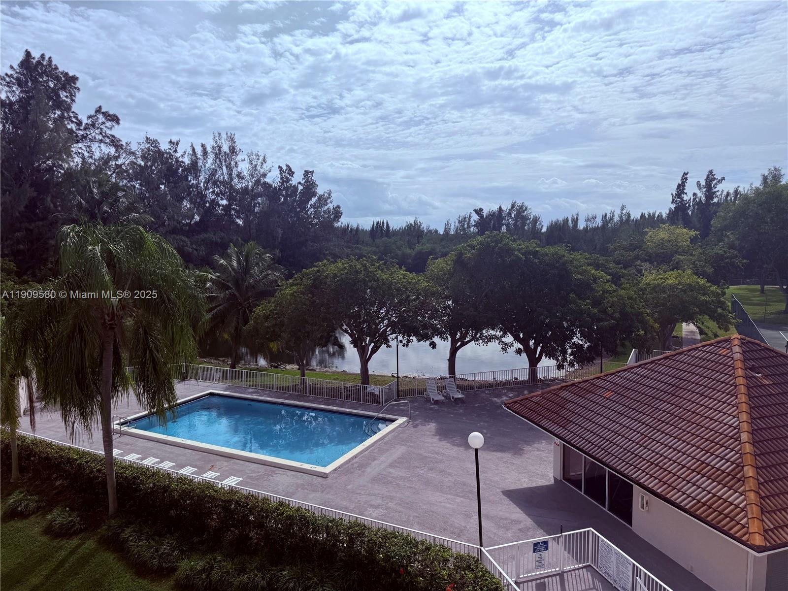 Bright and nice 2 large bedrooms and 2 bathrooms unit located in a beautiful community located near Saga Bay. With an open balcony. Ceramic tile.