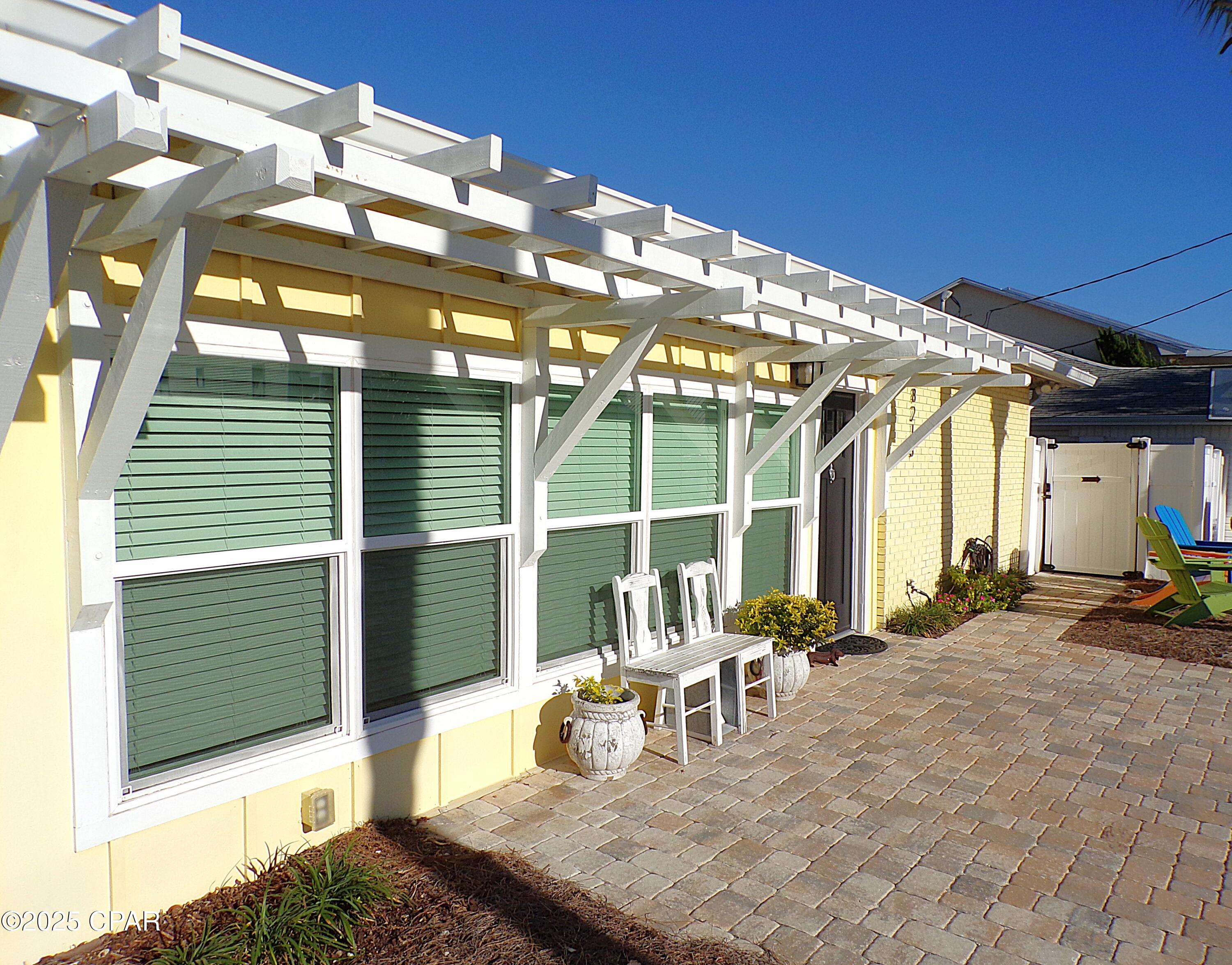 Image 4 For 8213 Surf Drive