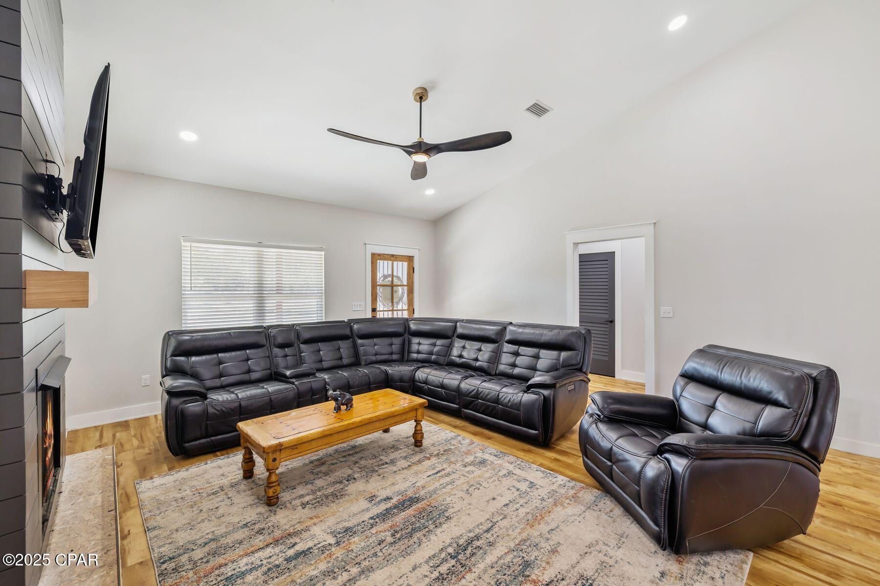 Image 7 For 2228 U.s. Highway 90