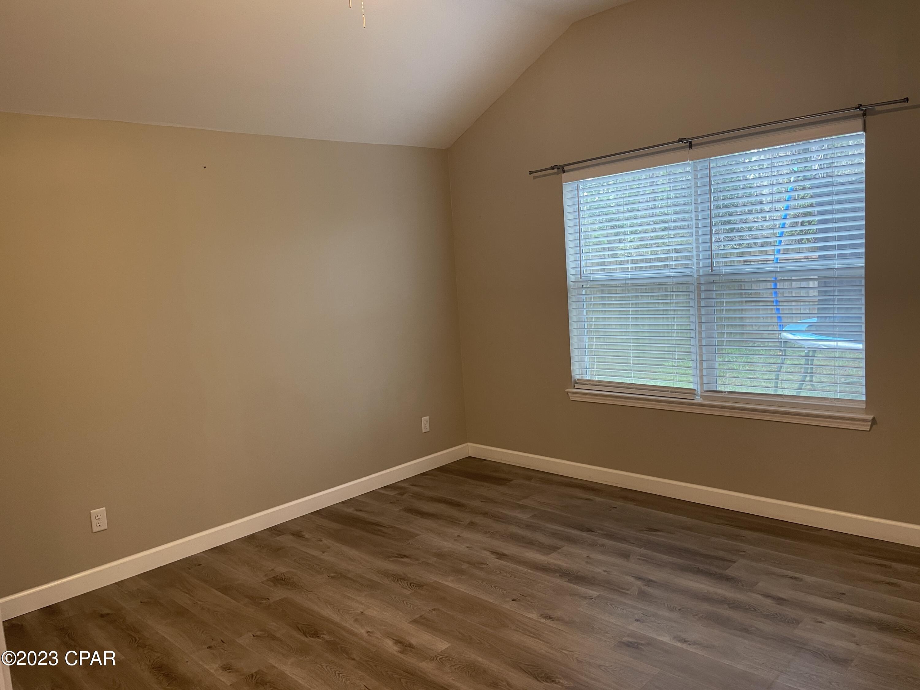 Image 8 For 102 Michelle Court