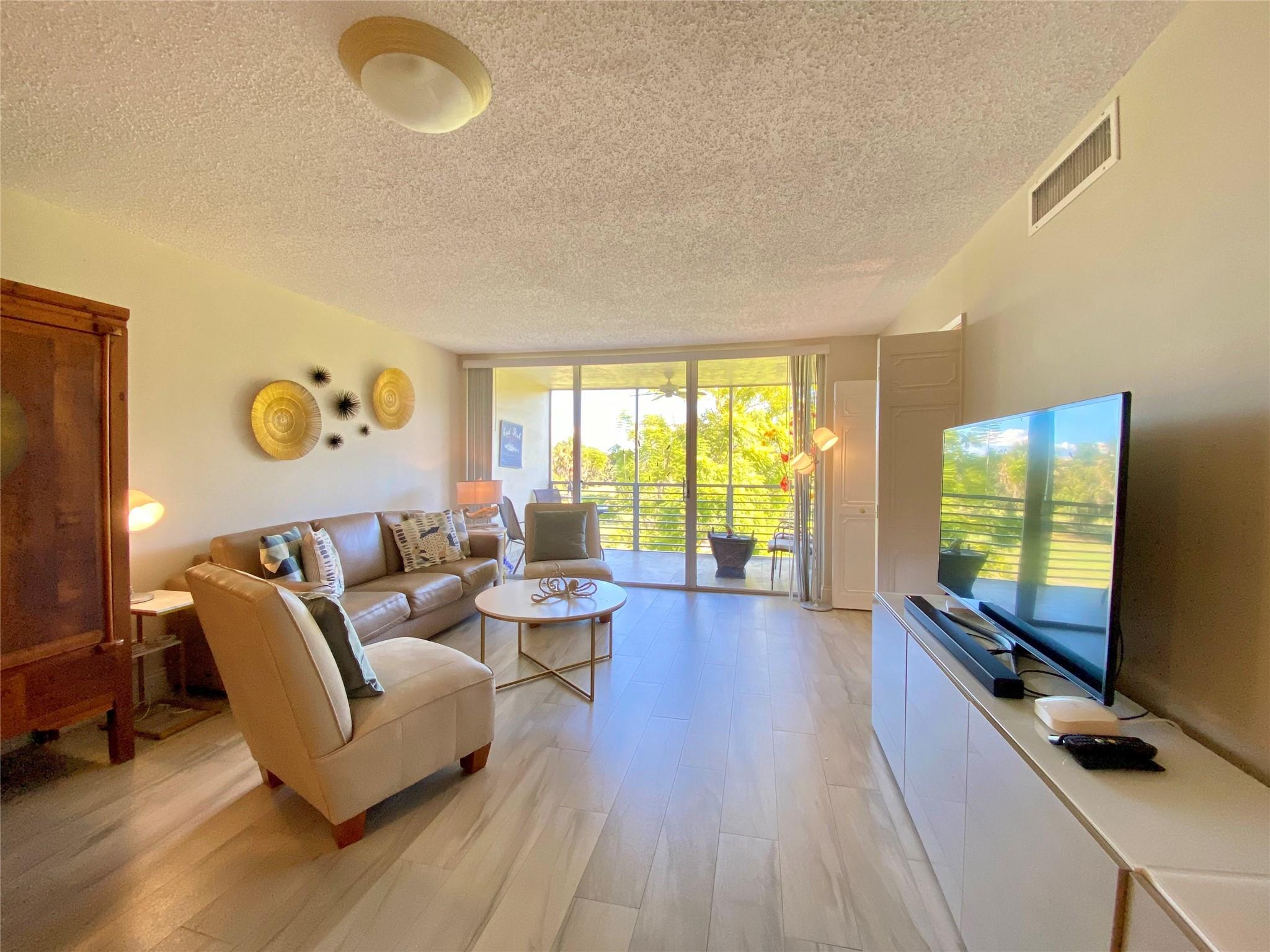 No 70 Palm-Aire Country C