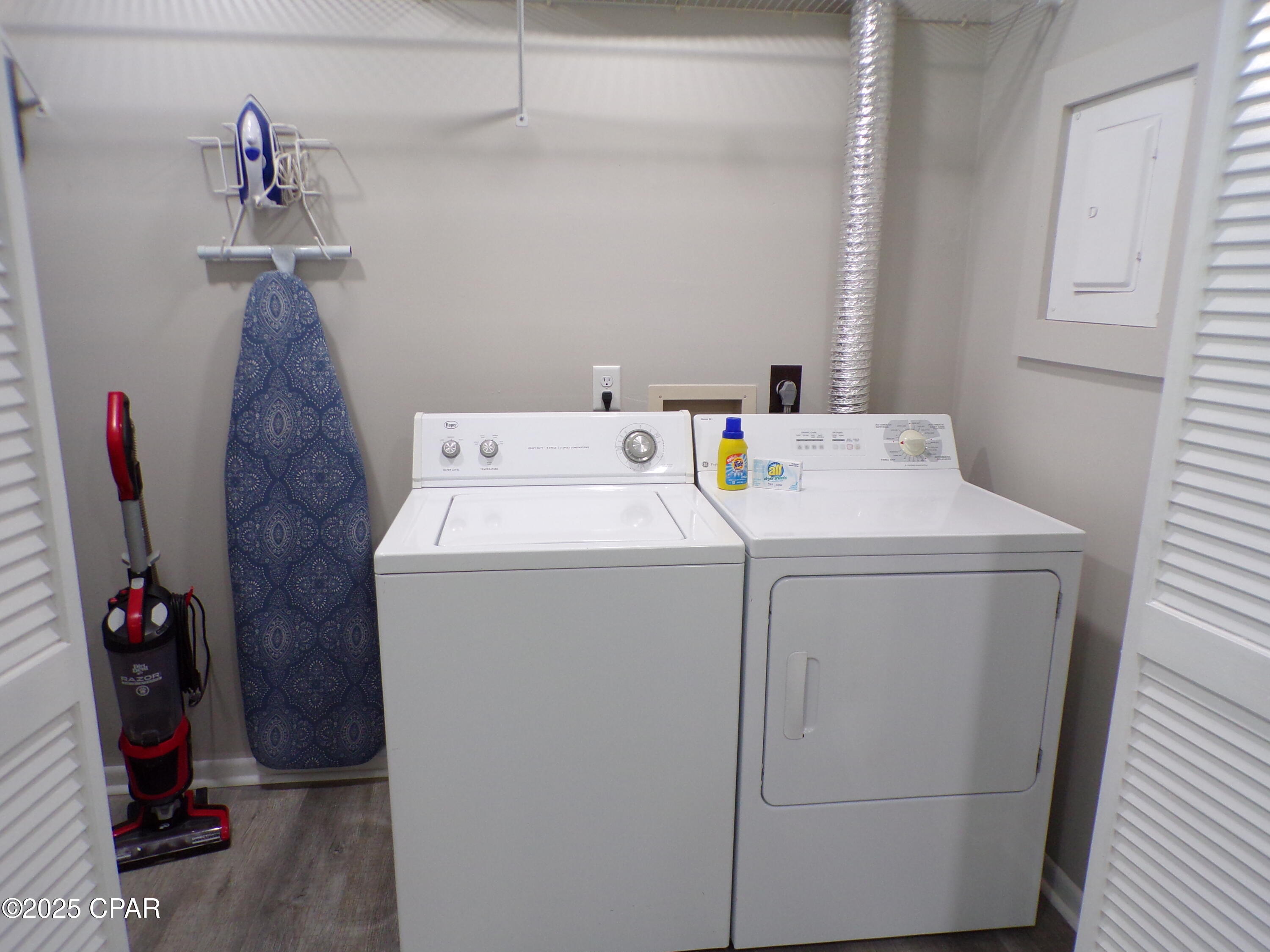 Image 37 For 8312 Surf Drive