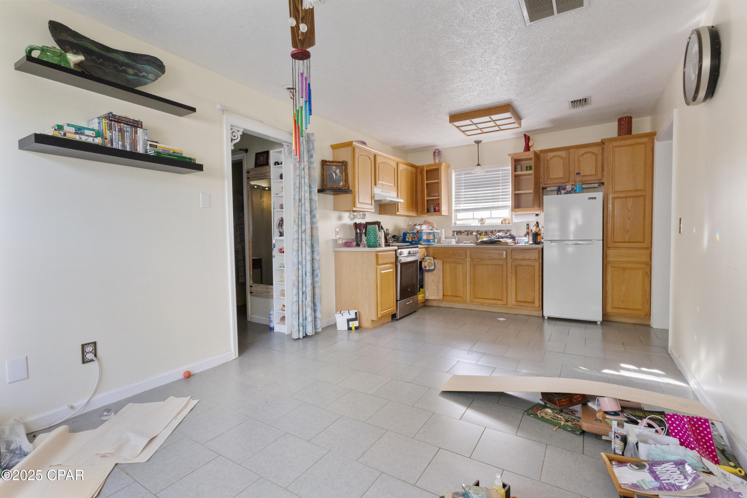 Image 18 For 305 Floyd Drive