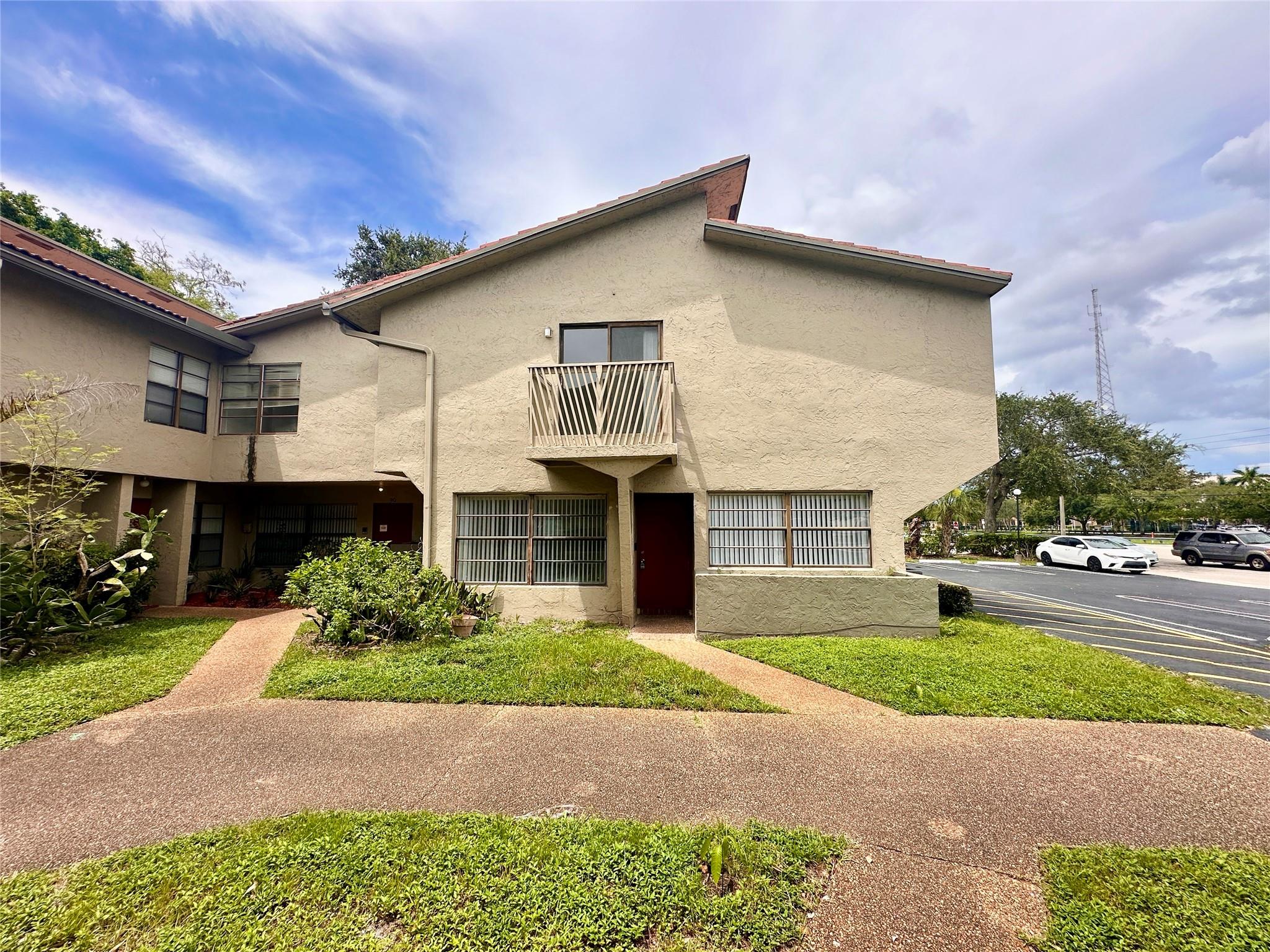 Palm Sprigs Village Condo