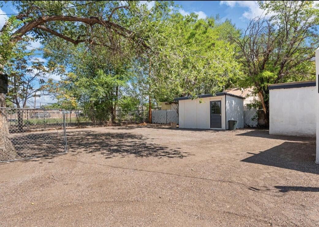 2024 SE Hinkle Street, Albuquerque, NM, 87102