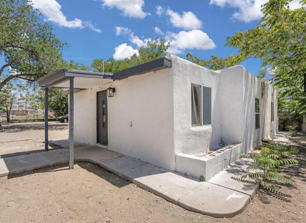 2024 SE Hinkle Street, Albuquerque, NM, 87102